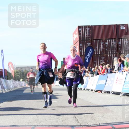 03.10.2025 - Köhlbrandbrückenlauf Jannik Wohlers http://msf.ph/oto/9129396 03.10.2025 13:43:17 Ziel 4238, 5021, 5464, 6463, 6711 meine-sportfotos.de