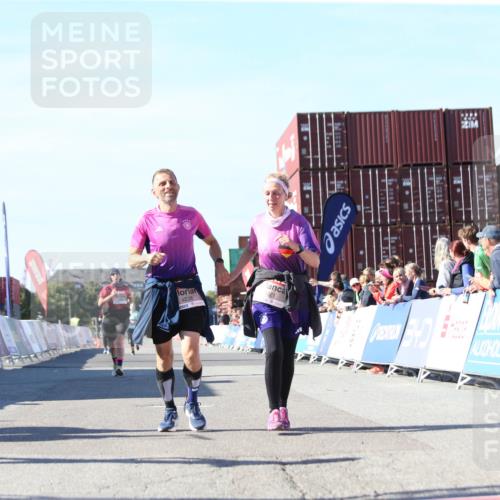 03.10.2025 - Köhlbrandbrückenlauf Jannik Wohlers http://msf.ph/oto/9129402 03.10.2025 13:43:17 Ziel 4238, 5021, 5464, 6463, 6711 meine-sportfotos.de