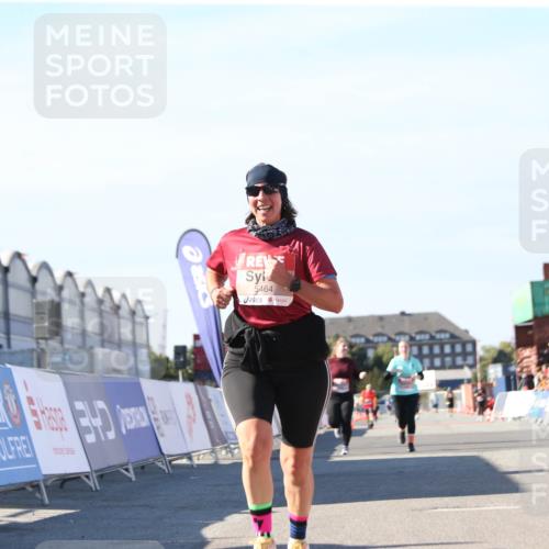 03.10.2025 - Köhlbrandbrückenlauf Jannik Wohlers http://msf.ph/oto/9129414 03.10.2025 13:43:22 Ziel 4238, 5021, 5464, 6711 meine-sportfotos.de