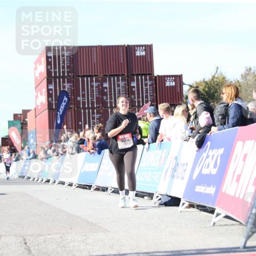 03.10.2025 - Köhlbrandbrückenlauf Jannik Wohlers http://msf.ph/oto/9129499 03.10.2025 13:43:49 Ziel 5351 meine-sportfotos.de