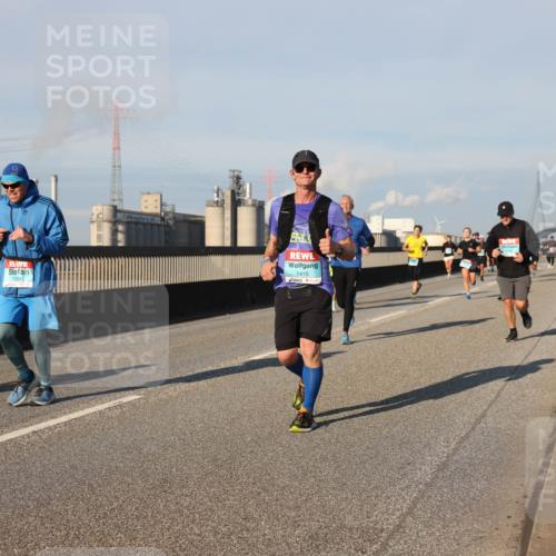 03.10.2025 - Köhlbrandbrückenlauf Lena Gebhardt http://msf.ph/oto/9129500 03.10.2025 09:48:56 Position 2 1328, 1415 meine-sportfotos.de