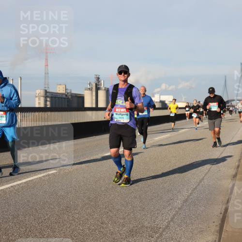03.10.2025 - Köhlbrandbrückenlauf Lena Gebhardt http://msf.ph/oto/9129505 03.10.2025 09:48:56 Position 2 1415 meine-sportfotos.de