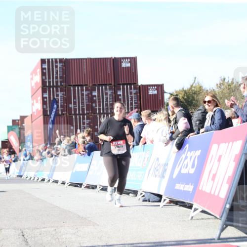 03.10.2025 - Köhlbrandbrückenlauf Jannik Wohlers http://msf.ph/oto/9129507 03.10.2025 13:43:50 Ziel 5351 meine-sportfotos.de