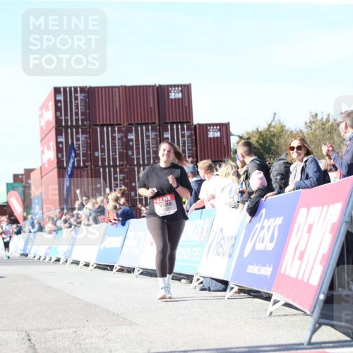 03.10.2025 - Köhlbrandbrückenlauf Jannik Wohlers http://msf.ph/oto/9129508 03.10.2025 13:43:50 Ziel 5351 meine-sportfotos.de