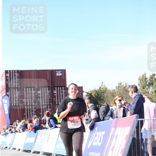 03.10.2025 - Köhlbrandbrückenlauf Jannik Wohlers http://msf.ph/oto/9129520 03.10.2025 13:43:51 Ziel 5351 meine-sportfotos.de
