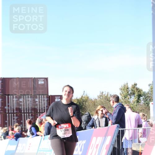 03.10.2025 - Köhlbrandbrückenlauf Jannik Wohlers http://msf.ph/oto/9129527 03.10.2025 13:43:51 Ziel 5351 meine-sportfotos.de