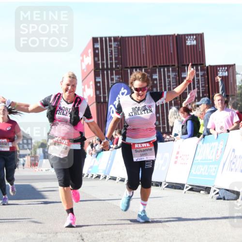 03.10.2025 - Köhlbrandbrückenlauf Jannik Wohlers http://msf.ph/oto/9129577 03.10.2025 13:44:01 Ziel 4295, 5351, 5445, 6010, 6011, 6550 meine-sportfotos.de