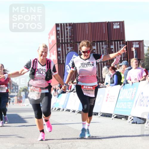 03.10.2025 - Köhlbrandbrückenlauf Jannik Wohlers http://msf.ph/oto/9129579 03.10.2025 13:44:01 Ziel 4295, 5351, 5445, 6010, 6011, 6550 meine-sportfotos.de