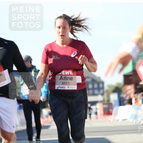 03.10.2025 - Köhlbrandbrückenlauf Jannik Wohlers http://msf.ph/oto/9129586 03.10.2025 13:44:03 Ziel 4295, 5415, 5416, 5445, 6010, 6011, 6550 meine-sportfotos.de