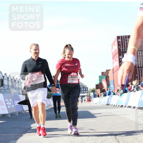 03.10.2025 - Köhlbrandbrückenlauf Jannik Wohlers http://msf.ph/oto/9129593 03.10.2025 13:44:04 Ziel 4295, 5415, 5416, 5445, 6010, 6011, 6550 meine-sportfotos.de