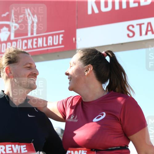 03.10.2025 - Köhlbrandbrückenlauf Jannik Wohlers http://msf.ph/oto/9129628 03.10.2025 13:44:07 Ziel 4295, 4906, 5415, 5416, 5445, 6010, 6011, 6550 meine-sportfotos.de