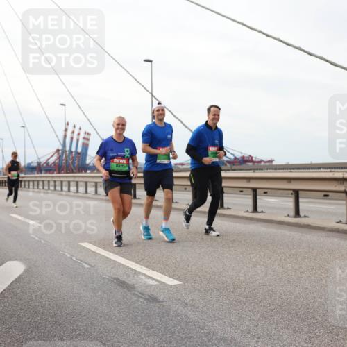 03.10.2025 - Köhlbrandbrückenlauf Lena Gebhardt http://msf.ph/oto/9129676 03.10.2025 16:04:17 Position 2  meine-sportfotos.de