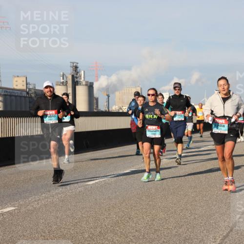 03.10.2025 - Köhlbrandbrückenlauf Lena Gebhardt http://msf.ph/oto/9129708 03.10.2025 09:49:04 Position 2 2661, 1092 meine-sportfotos.de