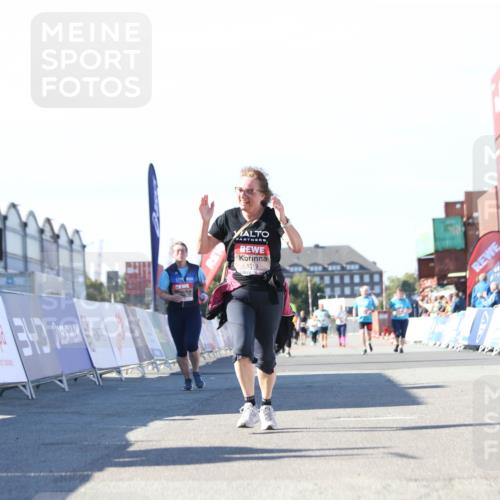 03.10.2025 - Köhlbrandbrückenlauf Jannik Wohlers http://msf.ph/oto/9129754 03.10.2025 13:44:35 Ziel 5696, 5904, 5905, 5919, 6257, 6258 meine-sportfotos.de