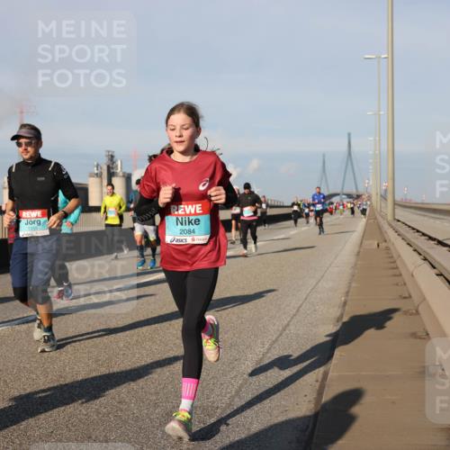 03.10.2025 - Köhlbrandbrückenlauf Lena Gebhardt http://msf.ph/oto/9129784 03.10.2025 09:49:07 Position 2 1255, 2084 meine-sportfotos.de