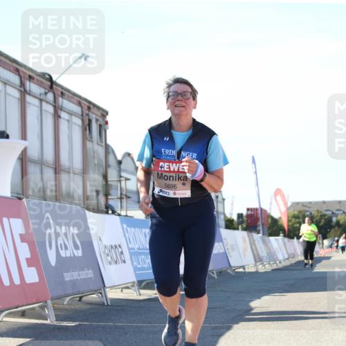03.10.2025 - Köhlbrandbrückenlauf Jannik Wohlers http://msf.ph/oto/9129811 03.10.2025 13:44:42 Ziel 5696, 5919 meine-sportfotos.de
