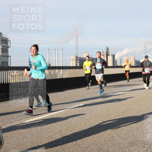 03.10.2025 - Köhlbrandbrückenlauf Lena Gebhardt http://msf.ph/oto/9129813 03.10.2025 09:49:08 Position 2  meine-sportfotos.de