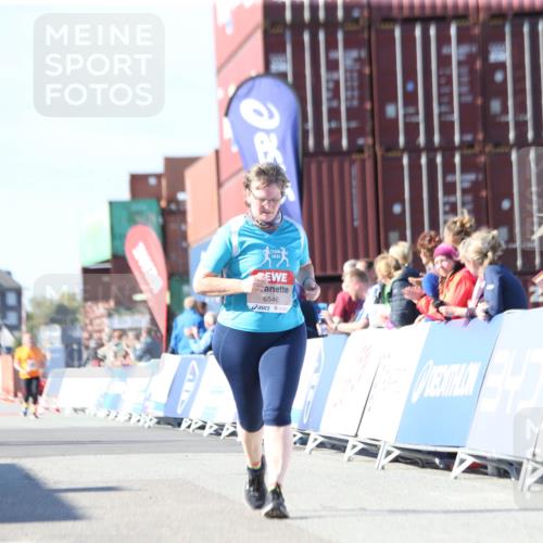 03.10.2025 - Köhlbrandbrückenlauf Jannik Wohlers http://msf.ph/oto/9129814 03.10.2025 13:44:49 Ziel 5696, 5932, 6542, 6546 meine-sportfotos.de