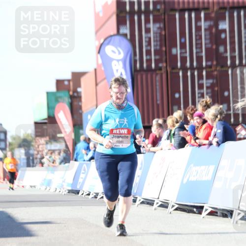 03.10.2025 - Köhlbrandbrückenlauf Jannik Wohlers http://msf.ph/oto/9129817 03.10.2025 13:44:50 Ziel 5696, 5932, 6542, 6546 meine-sportfotos.de