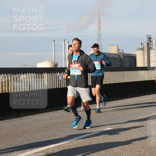 03.10.2025 - Köhlbrandbrückenlauf Lena Gebhardt http://msf.ph/oto/9129844 03.10.2025 09:49:09 Position 2 28, 3656, 3799 meine-sportfotos.de