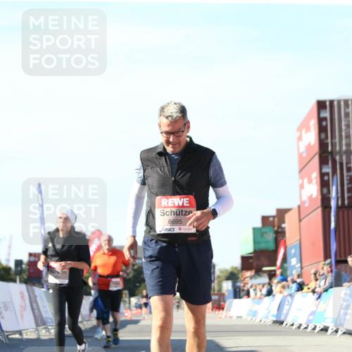 03.10.2025 - Köhlbrandbrückenlauf Jannik Wohlers http://msf.ph/oto/9129897 03.10.2025 13:45:21 Ziel 5015, 5600, 6264, 6695 meine-sportfotos.de