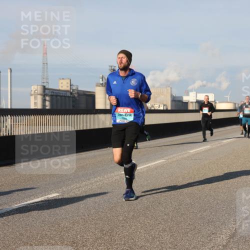 03.10.2025 - Köhlbrandbrückenlauf Lena Gebhardt http://msf.ph/oto/9129930 03.10.2025 09:49:13 Position 2 2029 meine-sportfotos.de