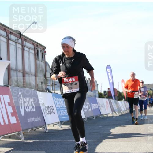 03.10.2025 - Köhlbrandbrückenlauf Jannik Wohlers http://msf.ph/oto/9129931 03.10.2025 13:45:24 Ziel 5223, 5600, 5999, 6264, 6695 meine-sportfotos.de