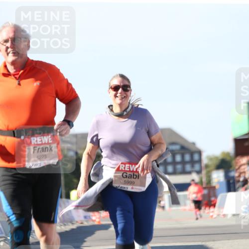 03.10.2025 - Köhlbrandbrückenlauf Jannik Wohlers http://msf.ph/oto/9129942 03.10.2025 13:45:27 Ziel 5223, 5600, 5999, 6695 meine-sportfotos.de