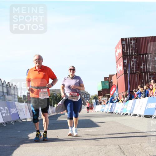 03.10.2025 - Köhlbrandbrückenlauf Jannik Wohlers http://msf.ph/oto/9129948 03.10.2025 13:45:27 Ziel 5223, 5600, 5999, 6695 meine-sportfotos.de