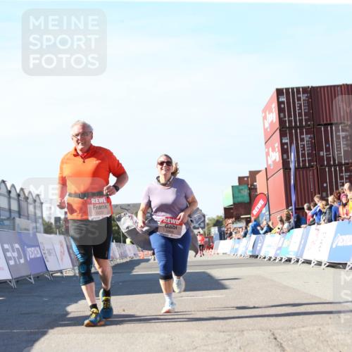 03.10.2025 - Köhlbrandbrückenlauf Jannik Wohlers http://msf.ph/oto/9129954 03.10.2025 13:45:27 Ziel 5223, 5600, 5999, 6695 meine-sportfotos.de