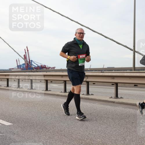 03.10.2025 - Köhlbrandbrückenlauf Lena Gebhardt http://msf.ph/oto/9129956 03.10.2025 16:04:44 Position 2  meine-sportfotos.de