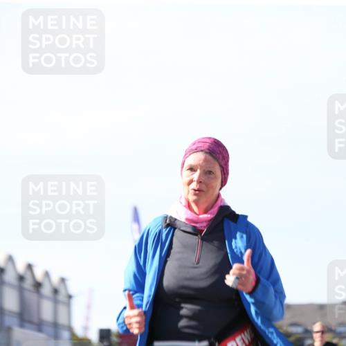 03.10.2025 - Köhlbrandbrückenlauf Jannik Wohlers http://msf.ph/oto/9129973 03.10.2025 13:45:44 Ziel 5184, 5860, 6029 meine-sportfotos.de