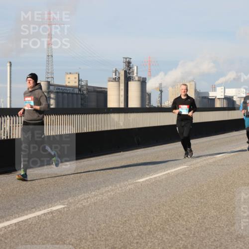 03.10.2025 - Köhlbrandbrückenlauf Lena Gebhardt http://msf.ph/oto/9129975 03.10.2025 09:49:16 Position 2  meine-sportfotos.de