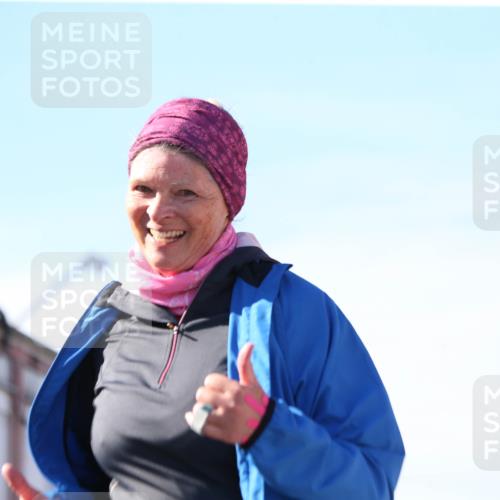03.10.2025 - Köhlbrandbrückenlauf Jannik Wohlers http://msf.ph/oto/9129995 03.10.2025 13:45:46 Ziel 5184, 5375, 5860, 6029 meine-sportfotos.de