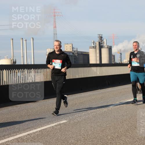 03.10.2025 - Köhlbrandbrückenlauf Lena Gebhardt http://msf.ph/oto/9130042 03.10.2025 09:49:18 Position 2 2761 meine-sportfotos.de