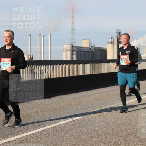 03.10.2025 - Köhlbrandbrückenlauf Lena Gebhardt http://msf.ph/oto/9130083 03.10.2025 09:49:19 Position 2 1397, 21 meine-sportfotos.de