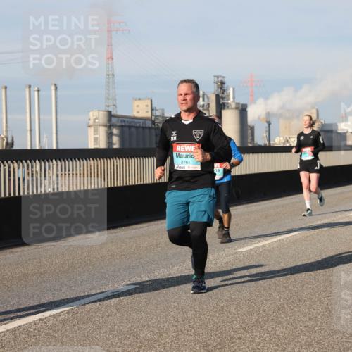 03.10.2025 - Köhlbrandbrückenlauf Lena Gebhardt http://msf.ph/oto/9130094 03.10.2025 09:49:19 Position 2 2761 meine-sportfotos.de