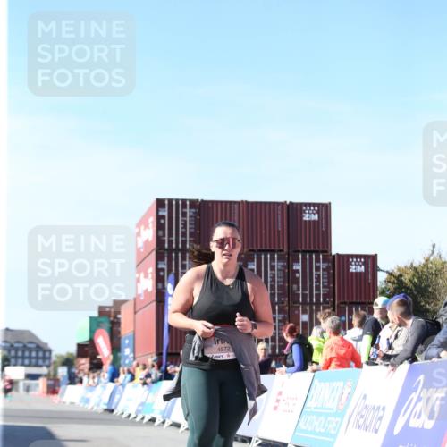 03.10.2025 - Köhlbrandbrückenlauf Jannik Wohlers http://msf.ph/oto/9130101 03.10.2025 13:46:04 Ziel 4572, 5327 meine-sportfotos.de