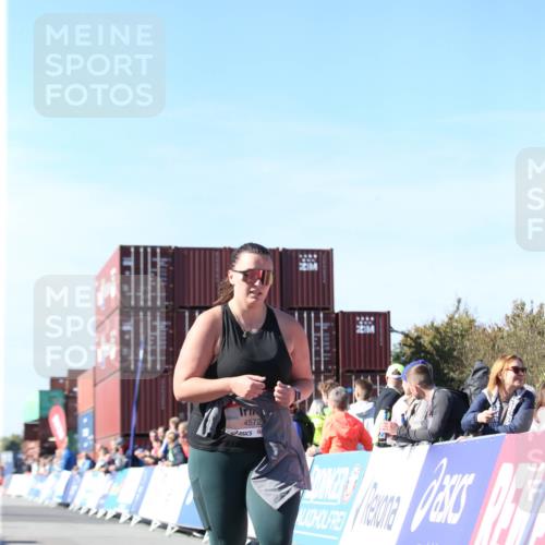 03.10.2025 - Köhlbrandbrückenlauf Jannik Wohlers http://msf.ph/oto/9130112 03.10.2025 13:46:05 Ziel 4572, 5327 meine-sportfotos.de