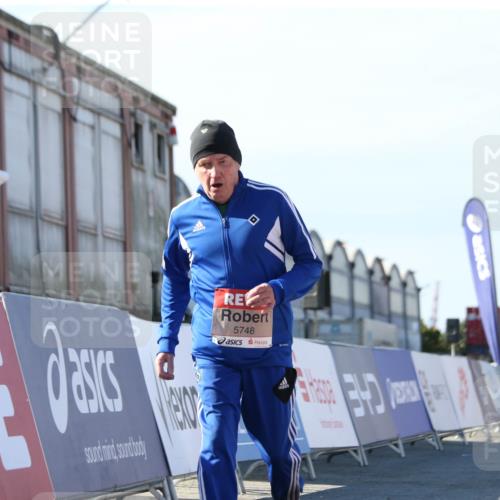 03.10.2025 - Köhlbrandbrückenlauf Jannik Wohlers http://msf.ph/oto/9130128 03.10.2025 13:46:12 Ziel 4572, 5748 meine-sportfotos.de
