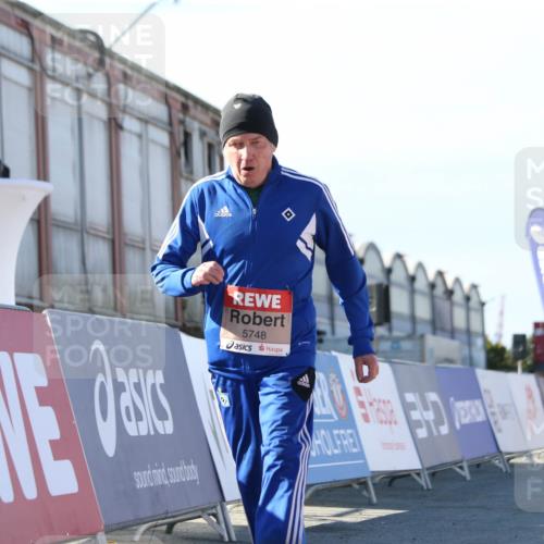 03.10.2025 - Köhlbrandbrückenlauf Jannik Wohlers http://msf.ph/oto/9130135 03.10.2025 13:46:13 Ziel 4572, 5748 meine-sportfotos.de