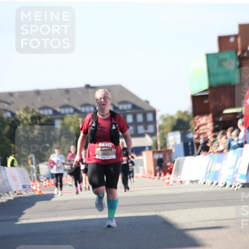 03.10.2025 - Köhlbrandbrückenlauf Jannik Wohlers http://msf.ph/oto/9130153 03.10.2025 13:46:24 Ziel 5900 meine-sportfotos.de