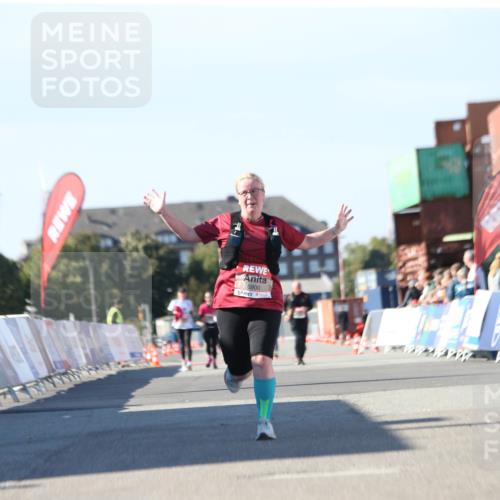 03.10.2025 - Köhlbrandbrückenlauf Jannik Wohlers http://msf.ph/oto/9130161 03.10.2025 13:46:25 Ziel 5900 meine-sportfotos.de