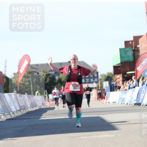 03.10.2025 - Köhlbrandbrückenlauf Jannik Wohlers http://msf.ph/oto/9130165 03.10.2025 13:46:25 Ziel 5900 meine-sportfotos.de