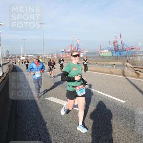 03.10.2025 - Köhlbrandbrückenlauf Yannick Fuchs http://msf.ph/oto/9130216 03.10.2025 09:02:35 Position 2 2260 meine-sportfotos.de