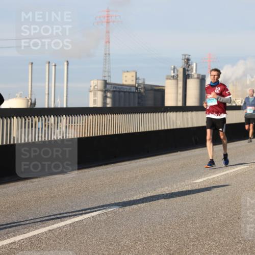 03.10.2025 - Köhlbrandbrückenlauf Lena Gebhardt http://msf.ph/oto/9130219 03.10.2025 09:49:22 Position 2 2698, 12 meine-sportfotos.de