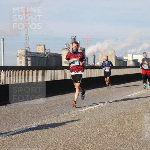 03.10.2025 - Köhlbrandbrückenlauf Lena Gebhardt http://msf.ph/oto/9130221 03.10.2025 09:49:23 Position 2 12, 1626 meine-sportfotos.de