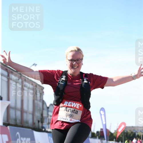 03.10.2025 - Köhlbrandbrückenlauf Jannik Wohlers http://msf.ph/oto/9130243 03.10.2025 13:46:30 Ziel 5900 meine-sportfotos.de