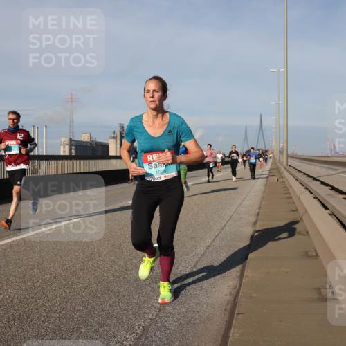03.10.2025 - Köhlbrandbrückenlauf Lena Gebhardt http://msf.ph/oto/9130264 03.10.2025 09:49:24 Position 2 12, 1626 meine-sportfotos.de
