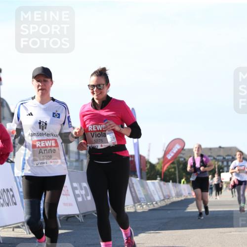 03.10.2025 - Köhlbrandbrückenlauf Jannik Wohlers http://msf.ph/oto/9130288 03.10.2025 13:46:50 Ziel 5275, 5295, 5372, 5388, 5759 meine-sportfotos.de